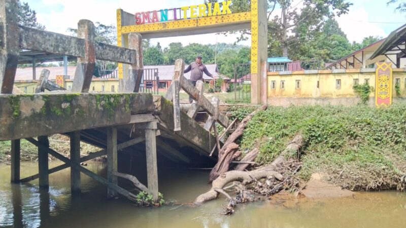 Jembatan Menuju SMAN 1 Teriak Patah, BPBD : Akan Segera Diperbaiki