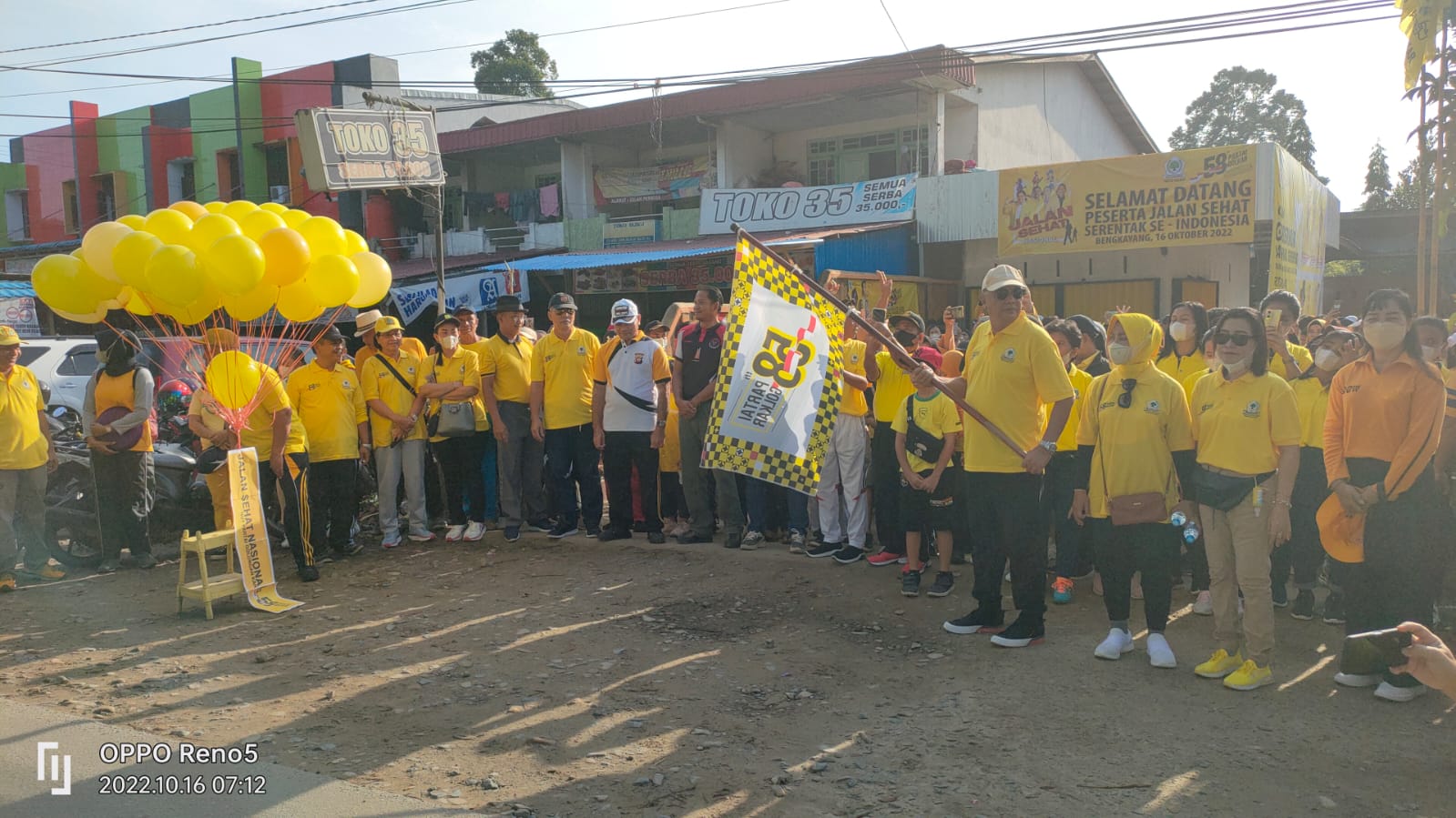 Gerak Jalan Sehat Serentak Se-Indonesia, Golkar Target Pecahkan Rekor MURI