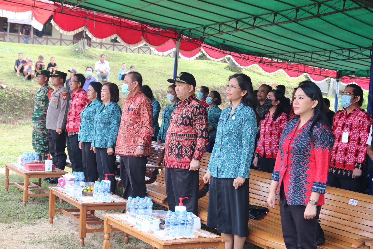 Pj.Bupati Landak Hadiri Deklarasi Desa Open Defecation Free di Desa Bagak Kec Menyuke