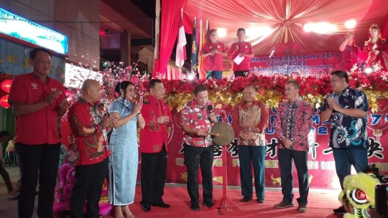 Sekda Landak Secara Resmi Membuka Acara Imlek Bersama 2574/2023
