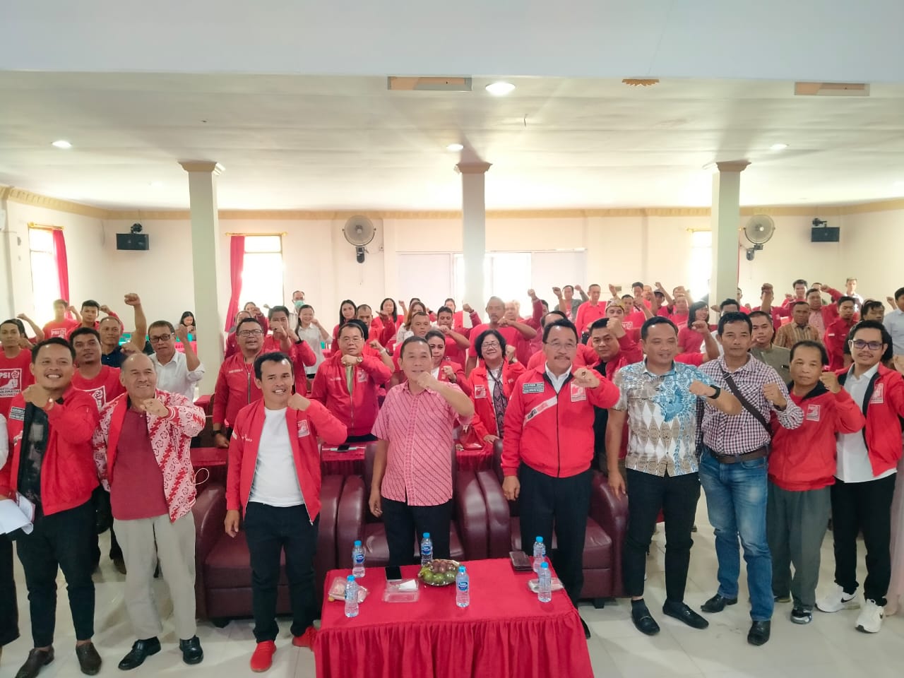 Sekda Landak Hadiri Pelantikan Pengurus DPC dan Devisi DPD Partai Solidaritas Indonesia di Ngabang