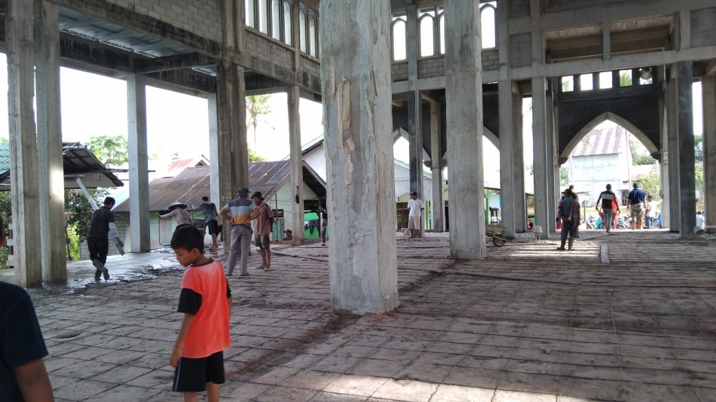 Mantap, Masyarakat Gotong Royong Bangun Rumah Ibadah