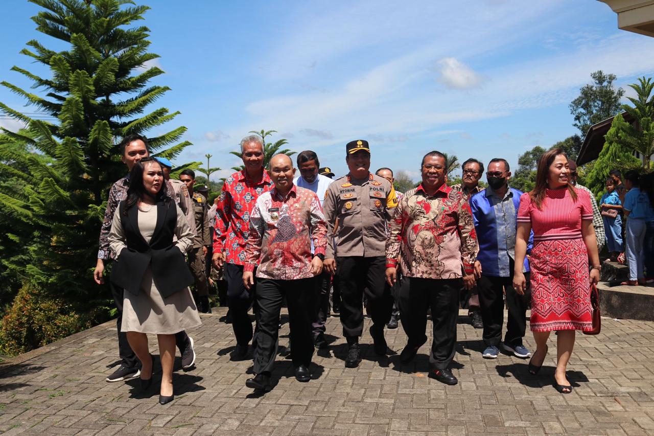 Pj.Bupati Landak Resmikan Aula Paroki St. Agustinus & Matias Darit