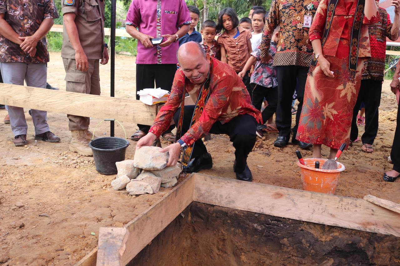 Peletakan Batu Pertama Pembangunan Gereja St.Paulus Paku Raya