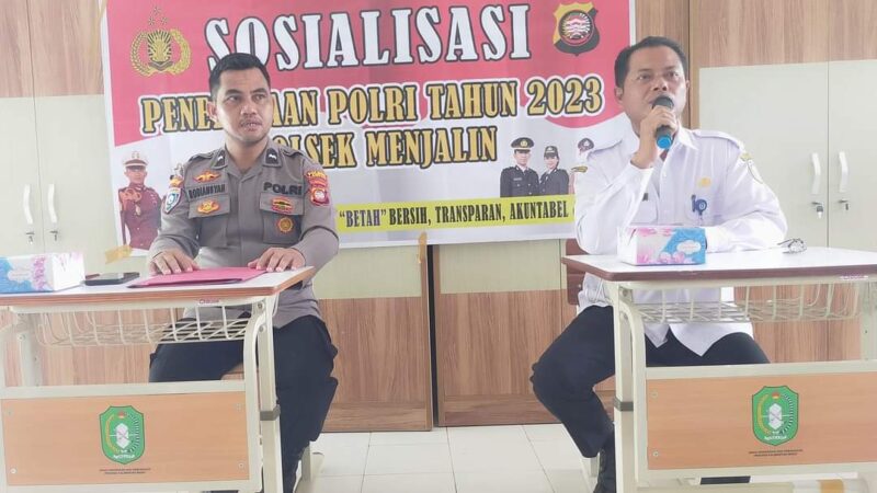 Personil Polsek Menjalin sosialisasikan penerimaan Bintara Polri ke SMA Negeri Menjalin