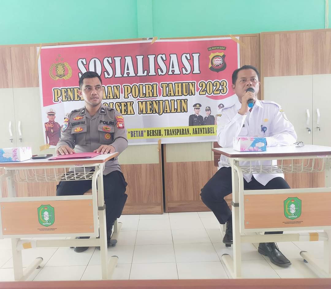 Personil Polsek Menjalin sosialisasikan penerimaan Bintara Polri ke SMA Negeri Menjalin