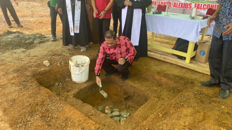 Peletakan Batu Pertama Pembangunan SMK Santo Alexius Falconieri Jelimpo