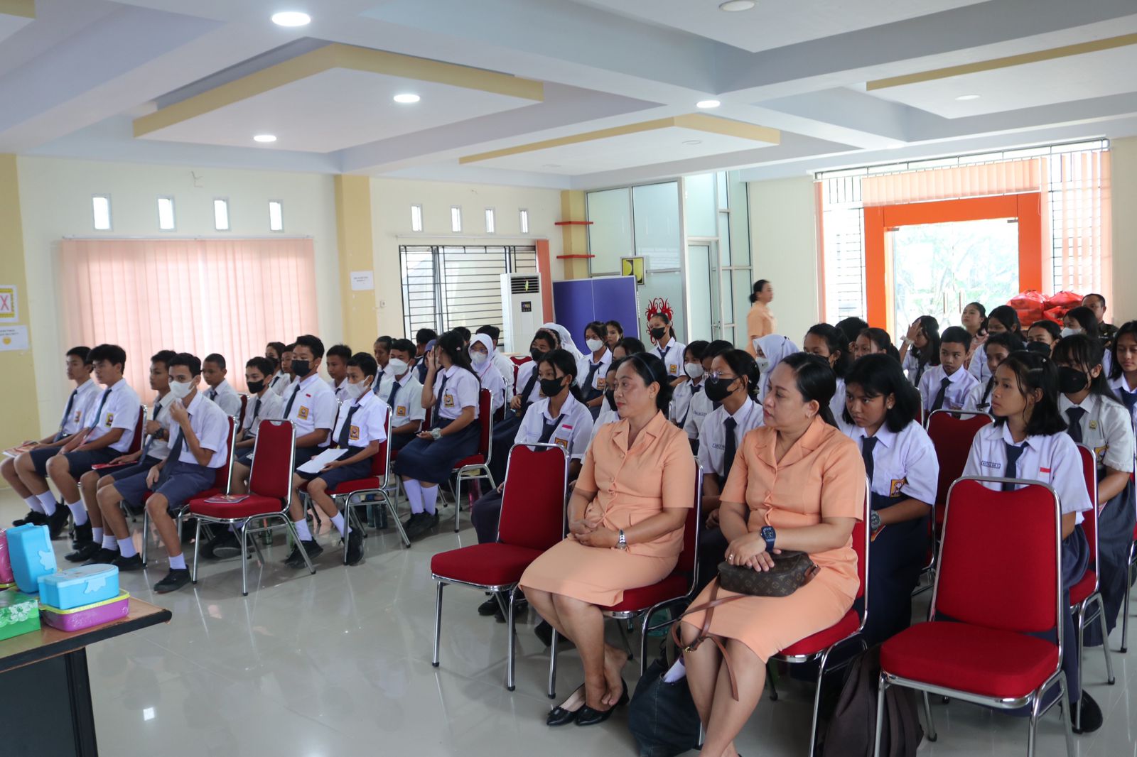 Seminar Cerdas Berinternet dan Berliterasi di Era Digital, Wahidah : Pelajar Gunakan Media Digital Secara Cerdas dan Kritis