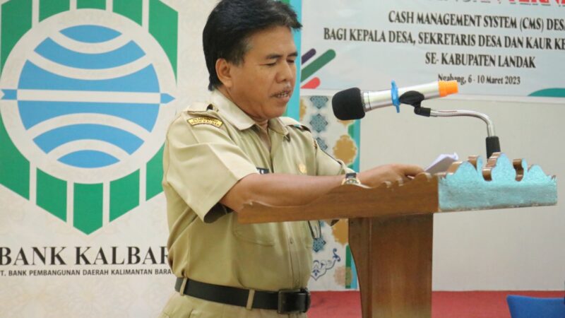 Staf Ahli Bupati Landak Buka Kegiatan Bimbingan Teknis CMS bagi Kepala Desa, Sekretaris Desa, dan Kaur Keuangan Desa se-Kabupaten Landak