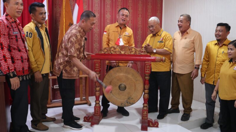 Sekda Landak Buka Rakercab DPC Partai Hanura Kab. Landak