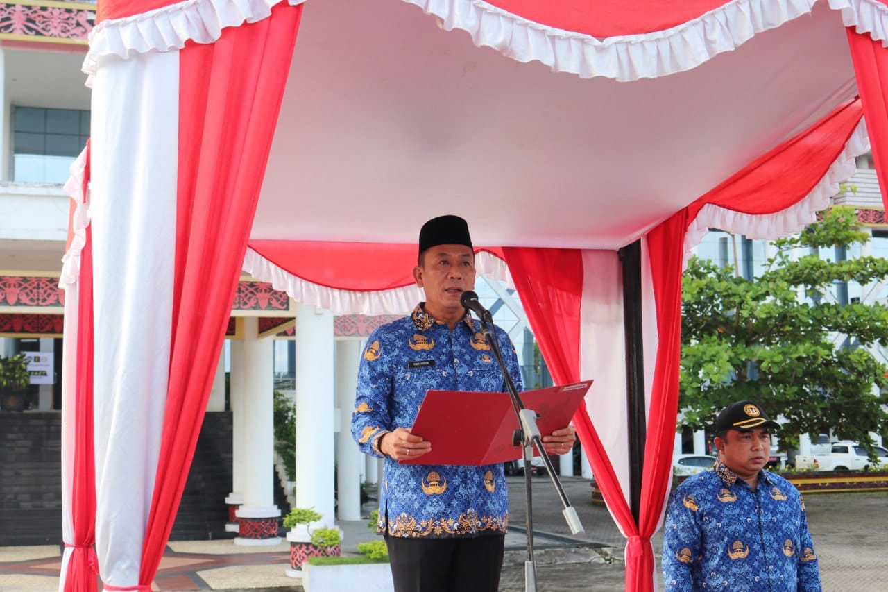 Sekda Landak Pimpin Upacara Hari Kesadaran Nasional
