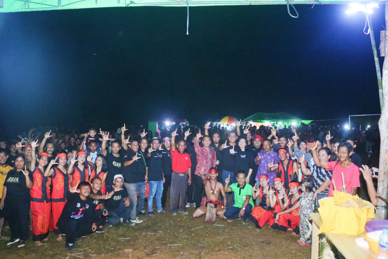 Buka Acara Pesta Panen Padi Ba’Roah, Vinsensius : Ba’Roah Warisan Budaya Yang Harus di Pertahankan