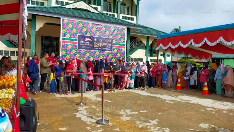 Buka Pasar Sembako Murah, Pemda Landak harap Tekan Inflasi Jelang Puasa