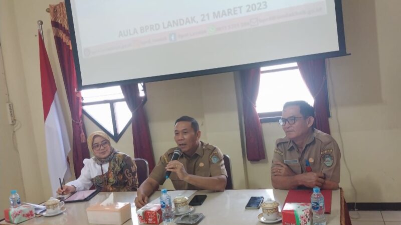 Buka Rapat Evaluasi Kinerja Tim TP2DD, Vinsensius Harap Kebupaten Landak Segera Masuk Tahap Digital