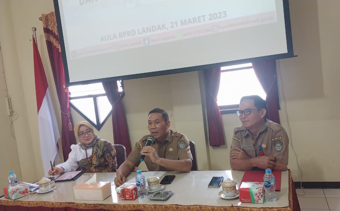 Buka Rapat Evaluasi Kinerja Tim TP2DD, Vinsensius Harap Kebupaten Landak Segera Masuk Tahap Digital