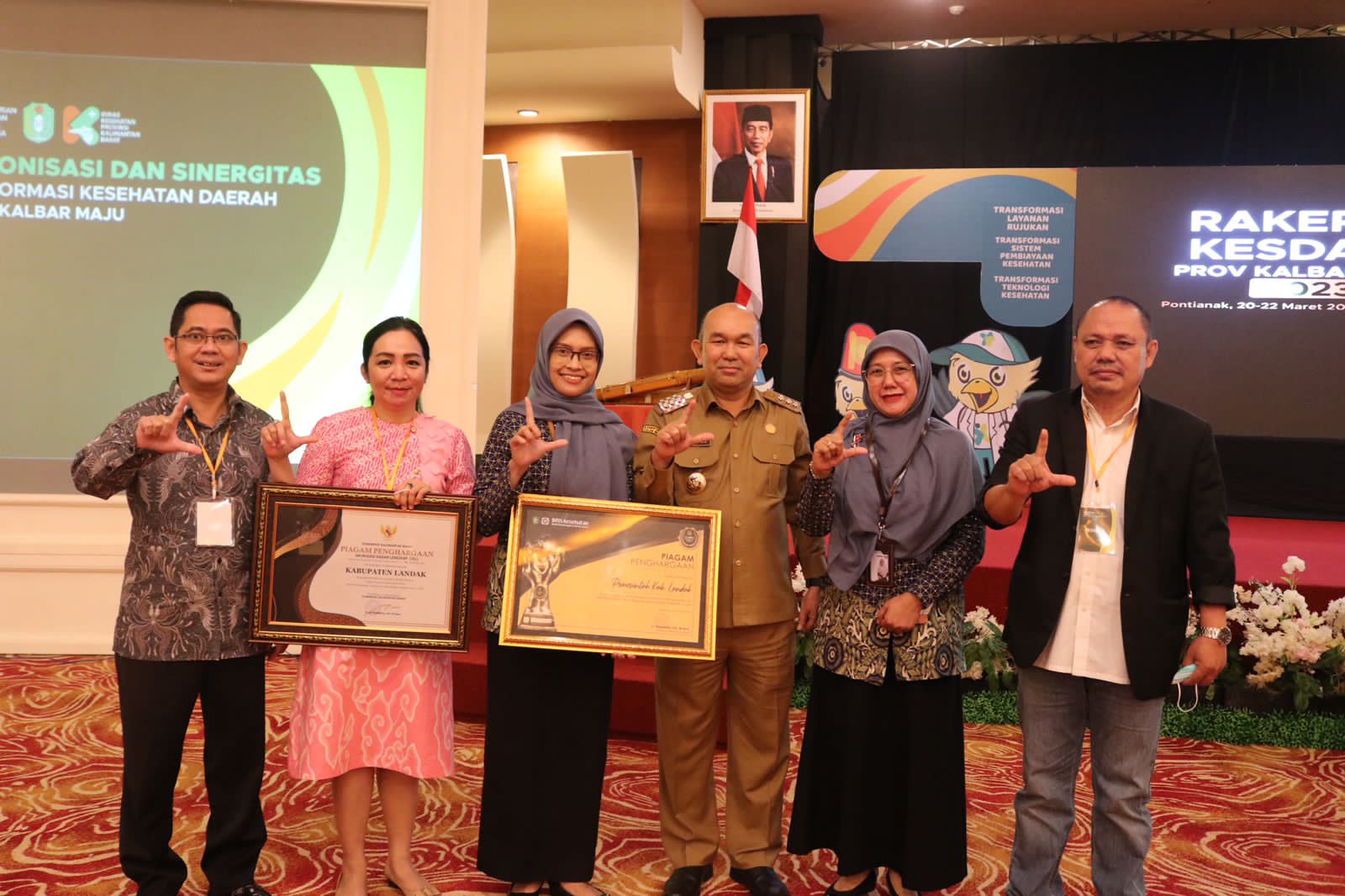 Capai 96,67% Peserta JKN, Landak Raih Dua Penghargaan