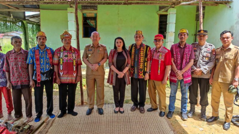 Samuel hadiri pelantikan Timanggong Binua Sengkunang di Dusun Peluntan