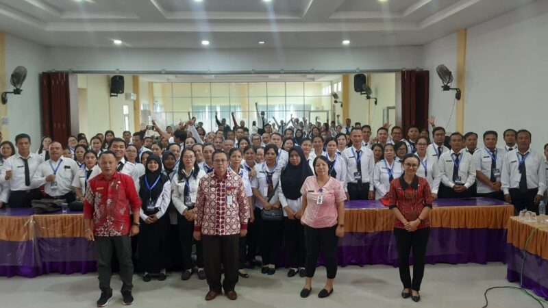 Tutup Kegiatan Orientasi PPPK, Marsianus berharap agar semua materi yang diterima dapat menumbuhkan semangat kerja