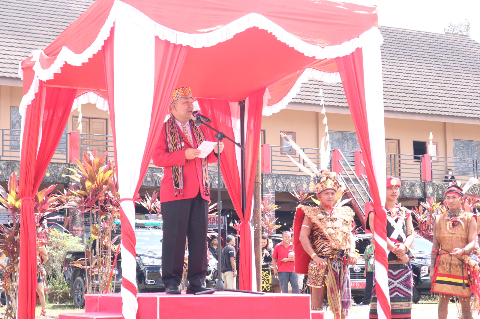 Buka Naik Dango ke 38, Samuel : Salah Satu Upaya Memelihara Seni dan Budaya Dayak