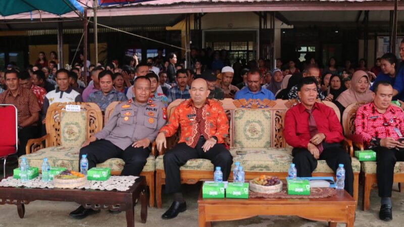 Samuel Hadiri Acara Pelepasan Siswa/i SMK 1 Ngabang