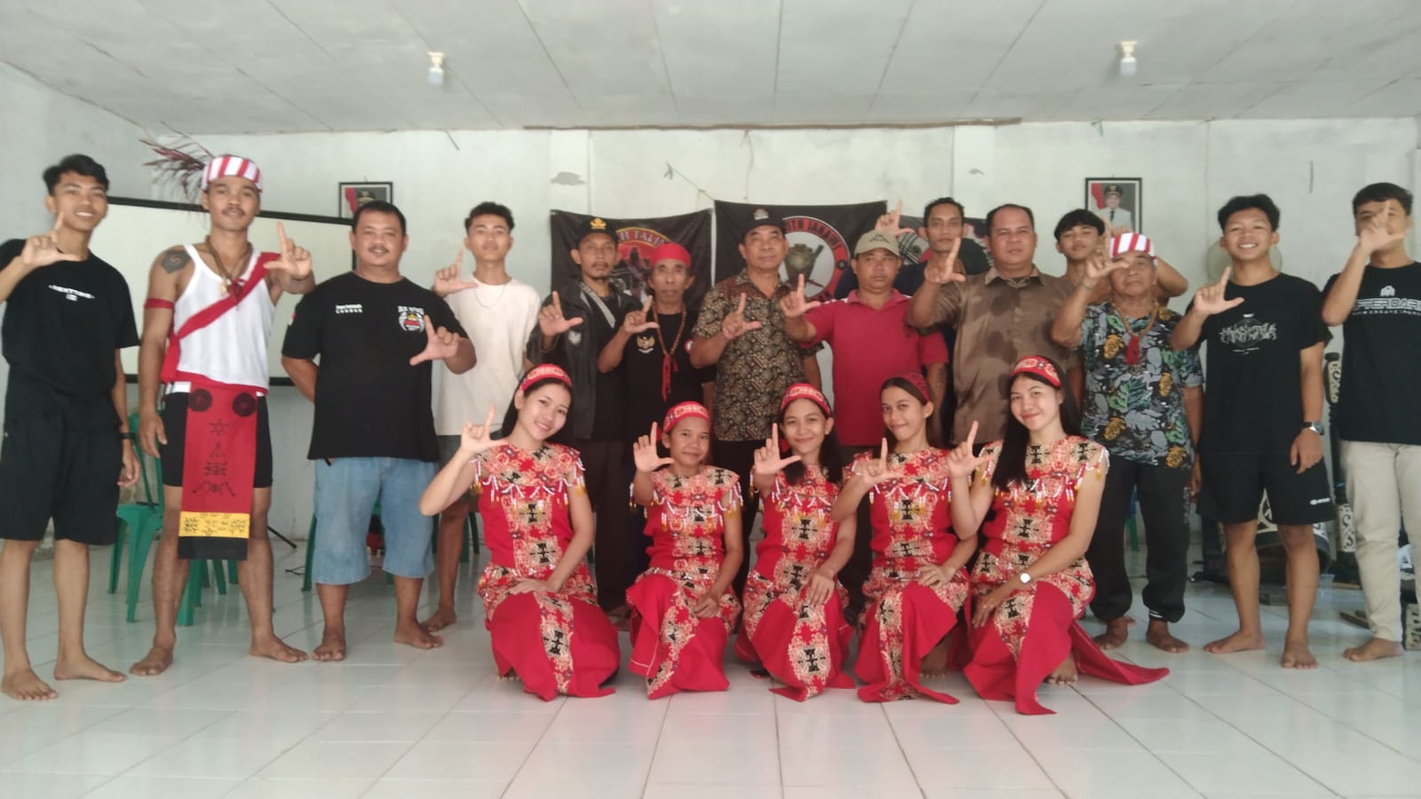 Masyarakat Dusun Kepayakng Melaksanakan Naik Dango Yang Ke IV