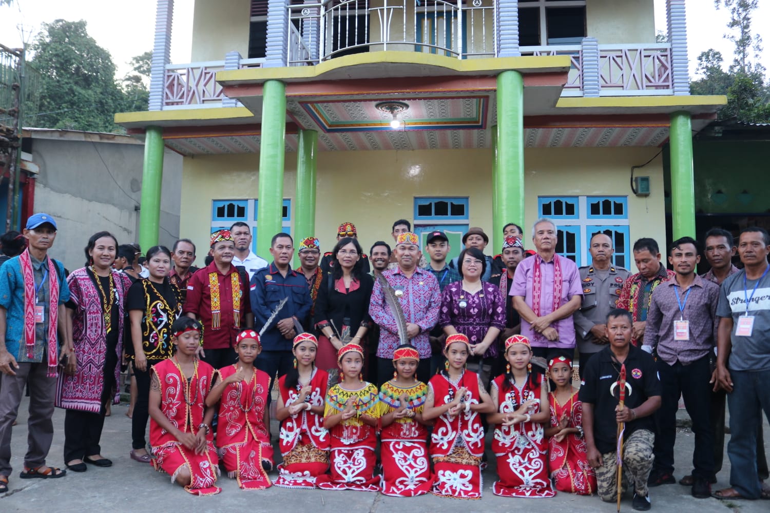 Buka Acara Ritual Adat Notokng Binua Angan Tembawang, Samuel Apresiasi Masyarakat