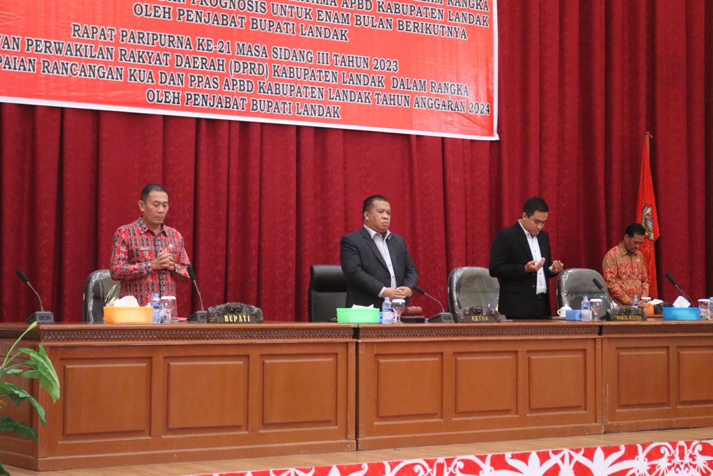 Wakili Pj.Bupati, Vinsensius Hadiri Rapat Paripurna Ke- 20 dan Ke-21 Masa Sidang III Tahun 2023