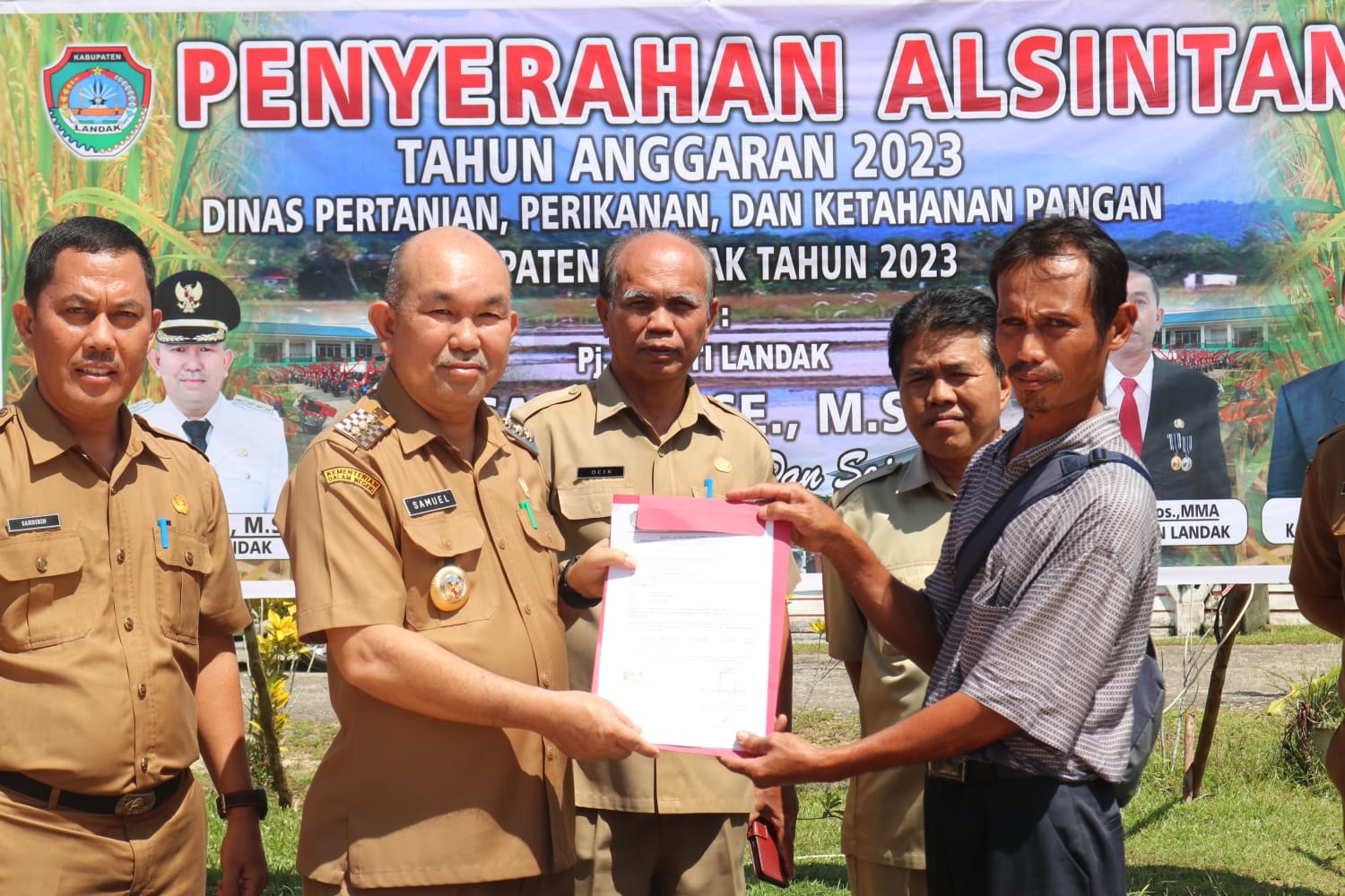 Samuel Hadiri Acara Penyerahan Alsintan Tahun Anggaran 2023