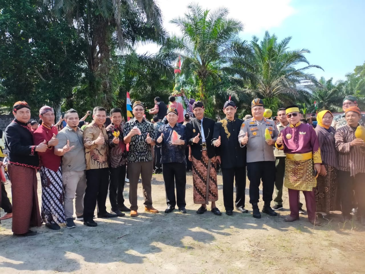Buka Acara Grebek Suro Paguyuban Jawa Kabupaten Landak, Samuel : Menambah keberagaman suku yang ada di Kabupaten Landak