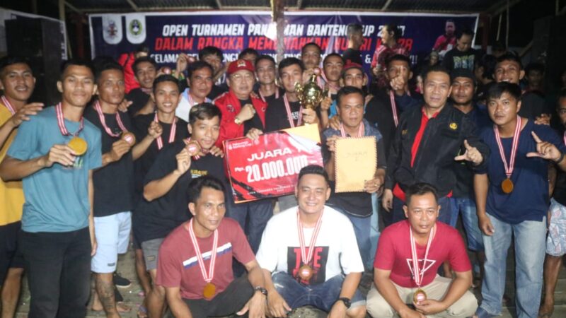 Vinsensius Tutup Turnamen Sepak Bola Pahauman Banteng Cup 2023