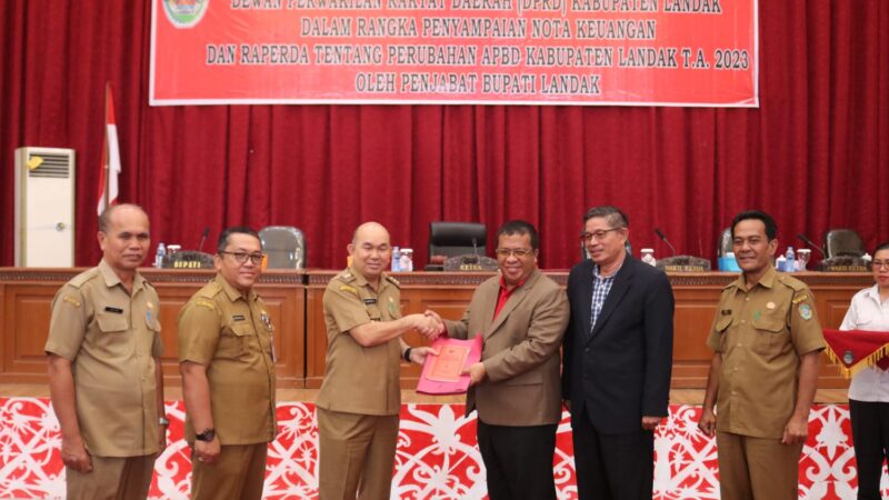 Samuel Hadiri Rapat Paripurna Ke-5 Masa Sidang I Tahun 2023 DPRD Kabupaten Landak