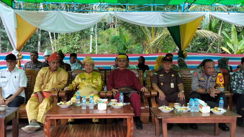 Samuel Hadiri Festival Budaya Robo-Robo Dusun Pesayangan 2023