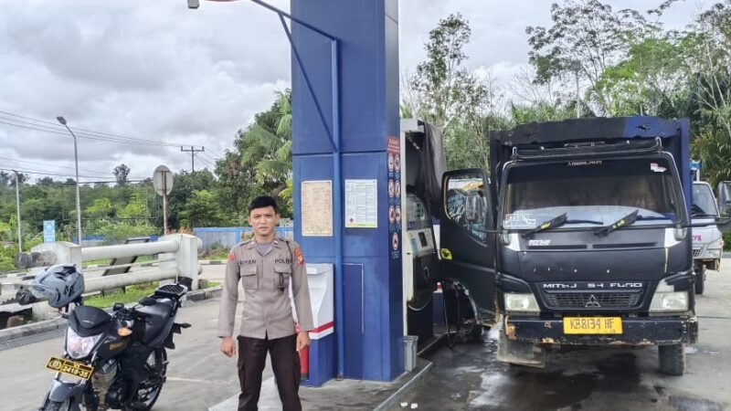 Antisipasi Kecurangan BBM Subsidi, Polsek Ledo Lakukan Pengecekan di SPBU AKR