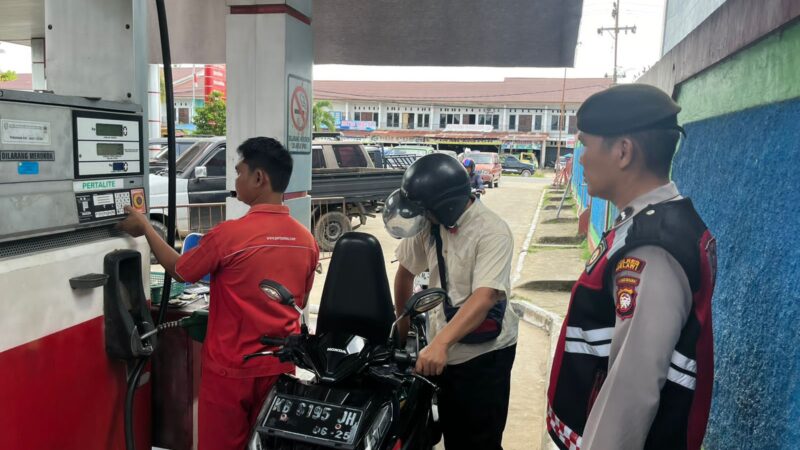 Antisipasi Gangguan Kamtibmas dan Lindungi Konsumen, Satuan Samapta Polres Melawi Patroli ke SPBU dan Bengkel