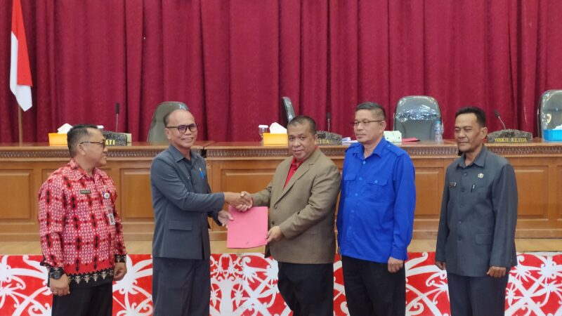 Staf Ahli Bupati Landak Hadiri Rapat Paripurna Ke-7 dan 8 Masa Sidang II Tahun 2024