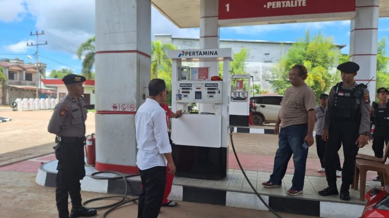 Antisipasi Praktik Kecurangan Pengisian BBM, Polres Ketapang Lakukan Pengecekan SPBU