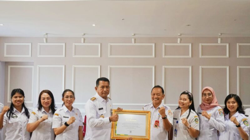 Terbaik se-Kalbar, Pemkab Landak Raih Piagam Penghargaan Pengawasan Arsip Tahun 2023