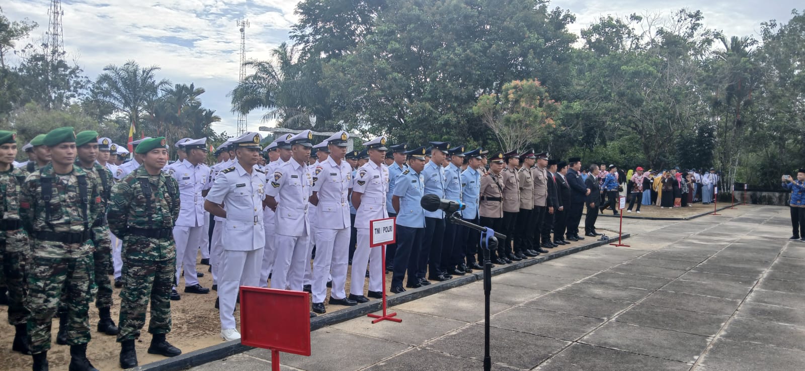 Hadiri Upacara Hari Berkabung Daerah KALBAR, Koramil 1210/03 Mandor Kita Wajib Mengenang Jasa Para Pahlawan