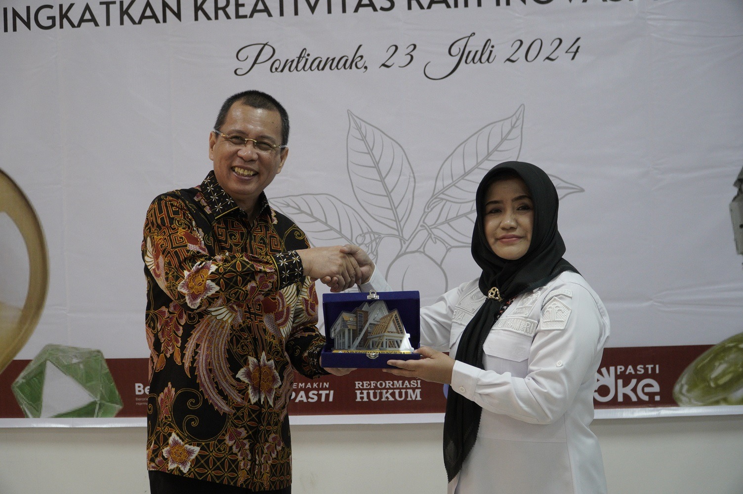 Tingkatkan Kreativitas dan Inovasi, Kemenkumham Kalbar dan UNTAN Gelar Mobile IP Clinic 2024