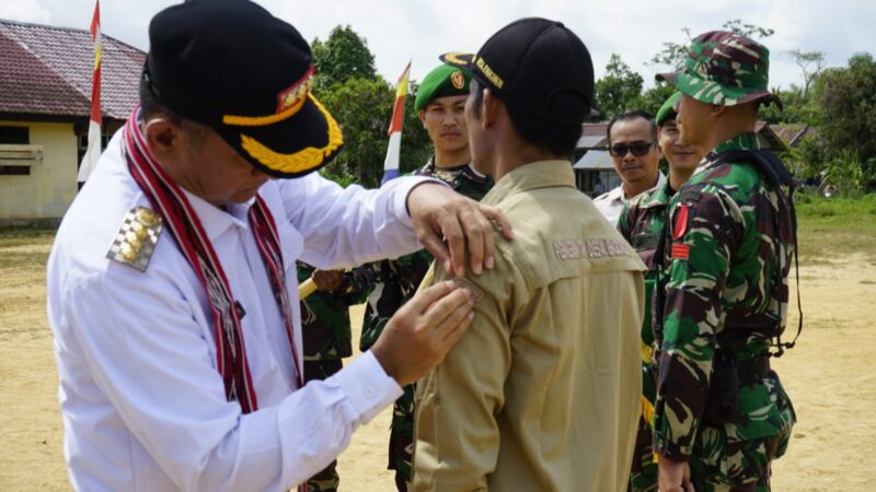 Dr. Gutmen Buka Secara Resmi Kegiatan TMMD ke-121 di Desa Engkangin