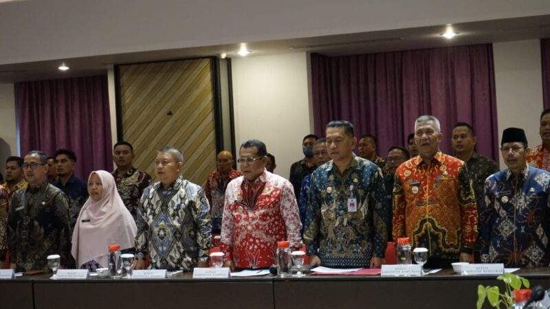 Dr. Gutmen Hadiri High Level Meeting Universal Coverage Jamsostek