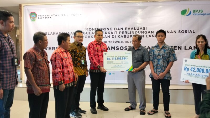 Anem Mewakili Plt Sekda Landak Membuka Acara Monitoring Dan Evaluasi Pelaksana Regulasi Perlindungan Jamsostek