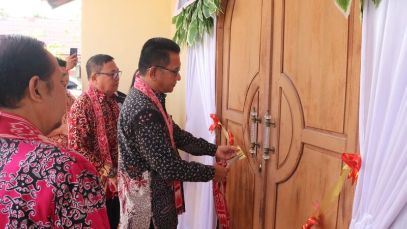Gutmen Resmikan Sekretariat Forum Kerukunan Umat Beragama ( FKUB ) Kabupaten Landak