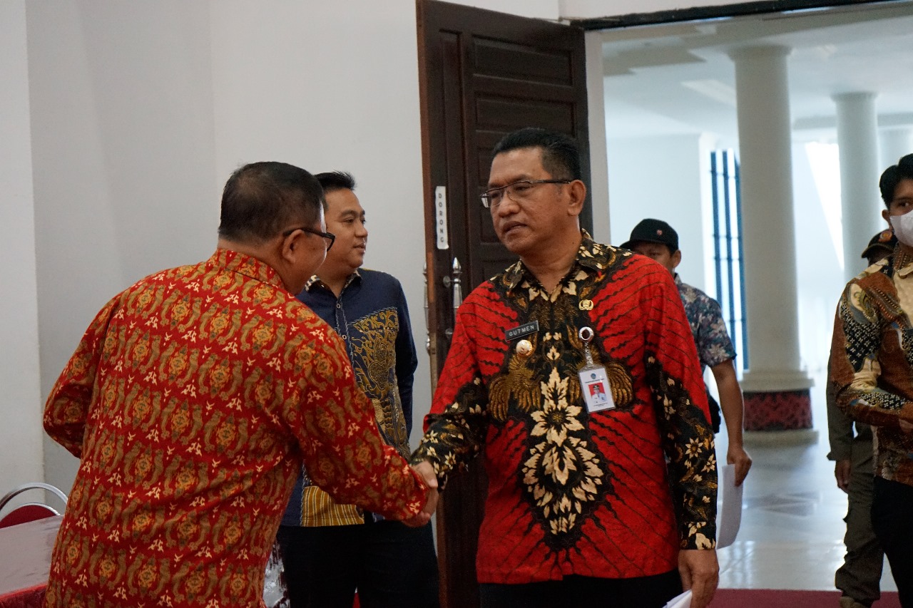 Gutmen Membuka Sosialisasi Rancangan Peraturan Daerah Tentang RencanaTata Ruang Wilayah (RTRW)