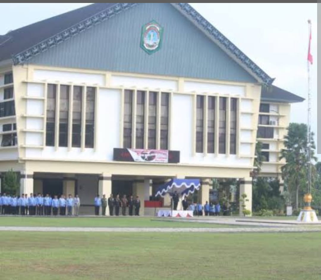 Kritik Terhadap Bupati dan Wakil Bupati Sekadau : Kesejahteraan Pegawai Terabaikan, Pemda Sekadau Jadi Sorotan Publik