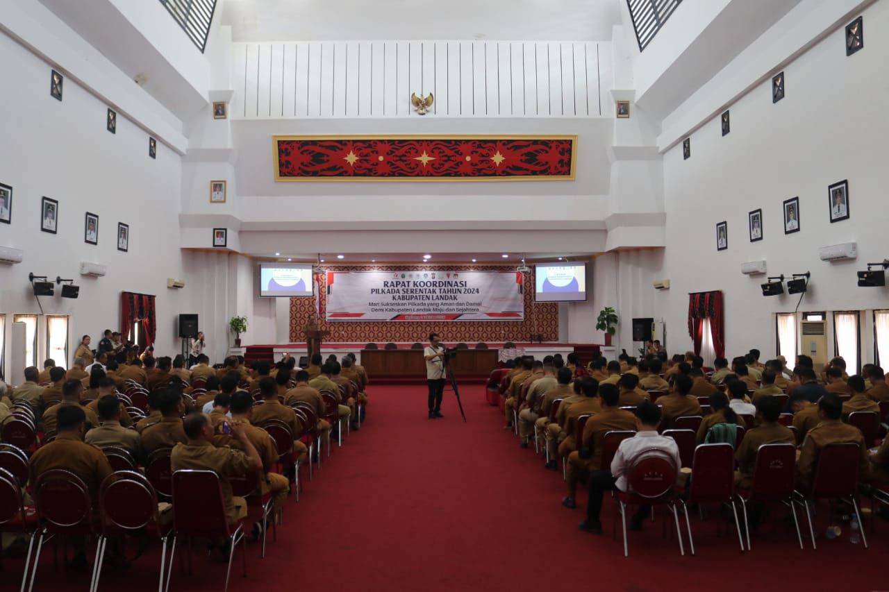 Gutmen Membuka Rapat Koordinasi Pilkada Serentak di Kabupaten Landak Tahun 2024