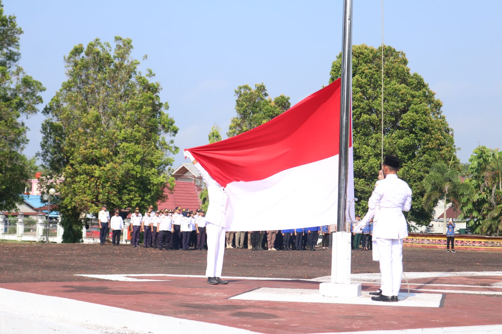 Pj. Sekda Kabupaten Landak Heri Adiwijaya Pimpin Upacara Peringatan Hari Sumpah Pemuda ke-96