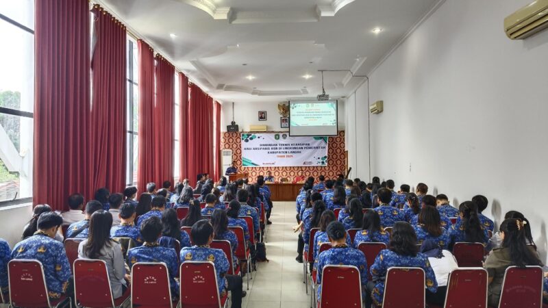 Pj. Sekda Landak Buka Bimtek Kearsipan Bagi Arsiparis