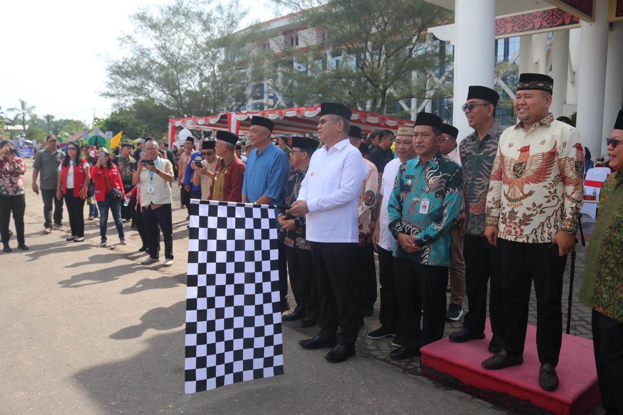 Gutmen Nainggolan Hadiri Pelepasan Pawai Ta’aruf MTQ ke XXXII Kabupaten Landak tahun 2024