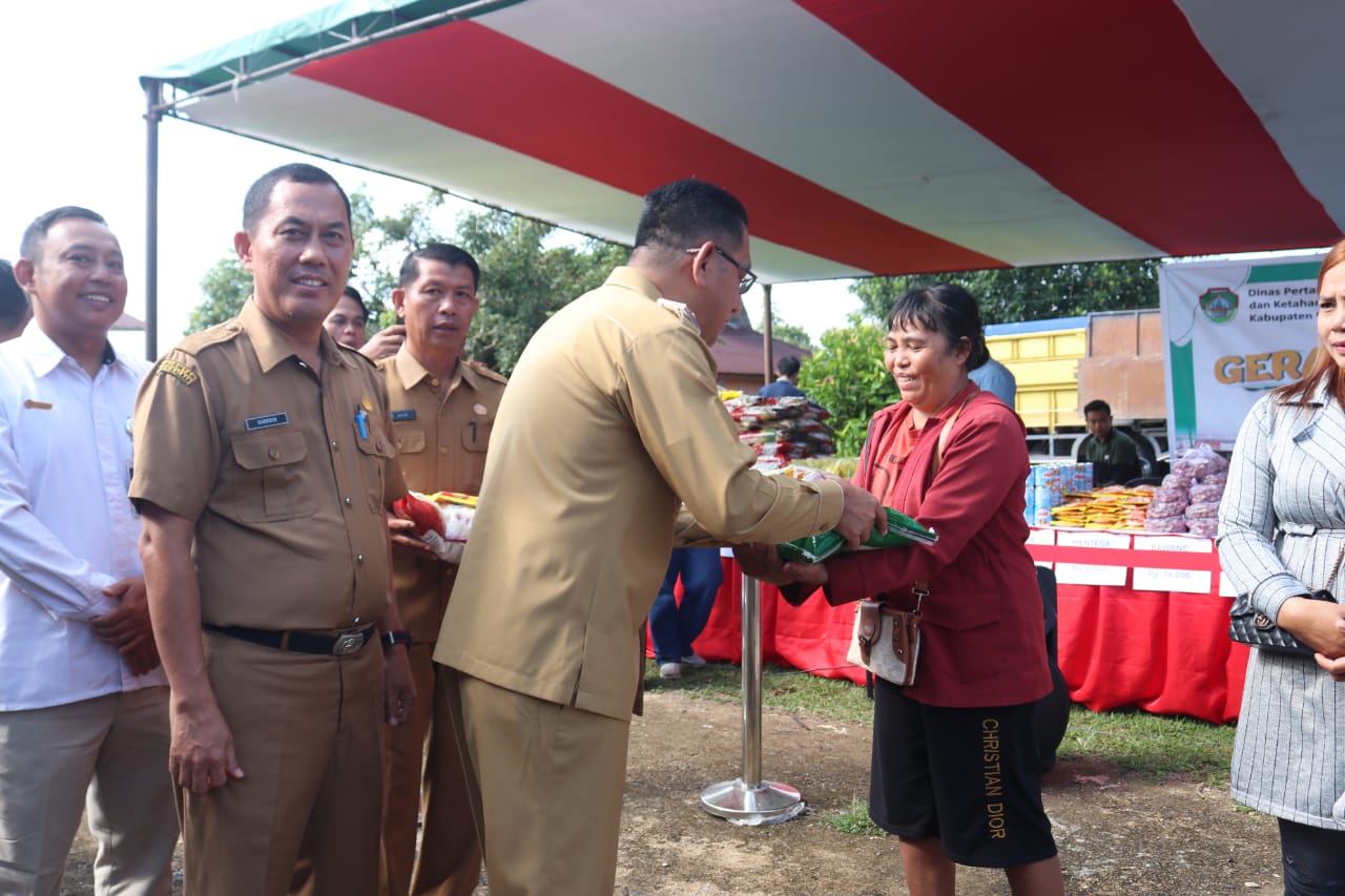 Gutmen Nainggolan Buka Gerakan Pangan Murah Dalam Rangka Menyambut Hari Raya Natal 2024 Dan Tahun Baru 2025